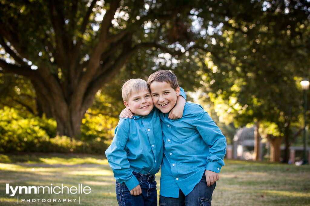 brothers family pictures in dallas
