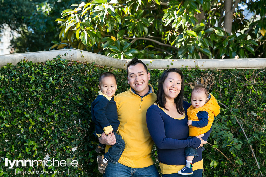 modern family holiday portraits in dallas