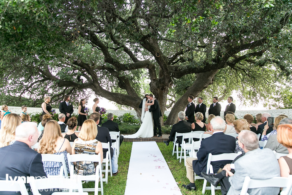 stonegate mansion outdoor ceremony